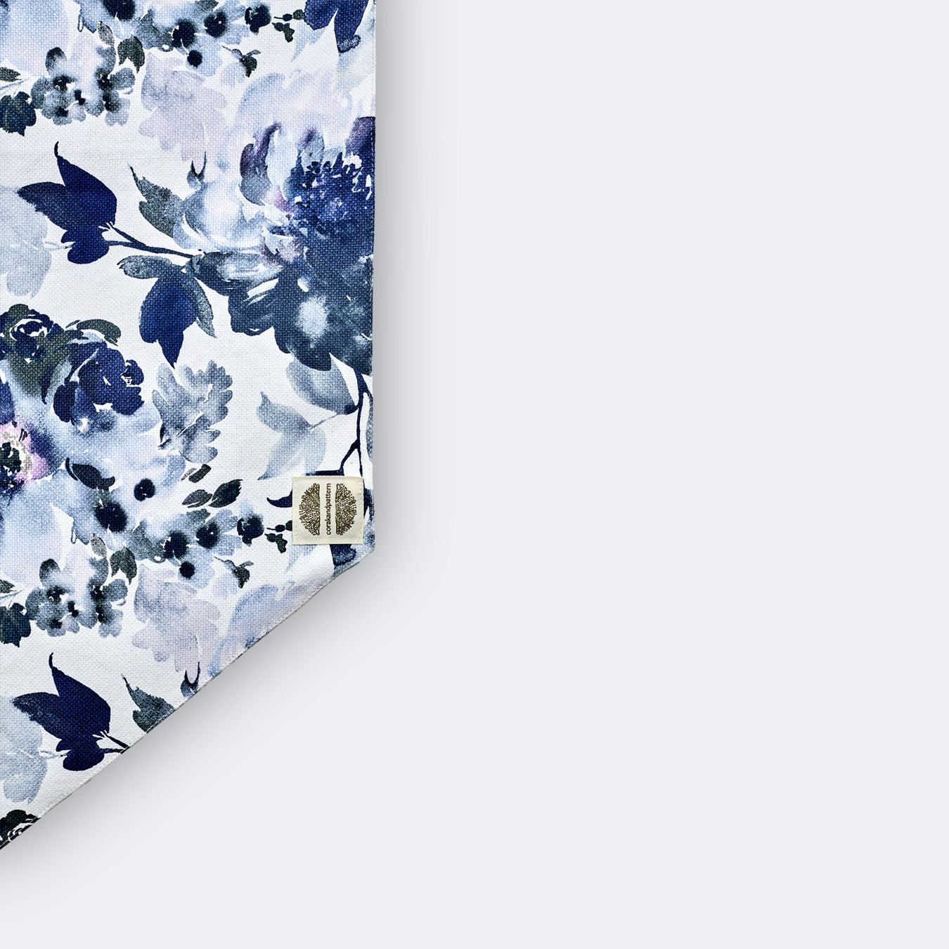 Designer’s Pattern Table Runner (Indigo Blume)
