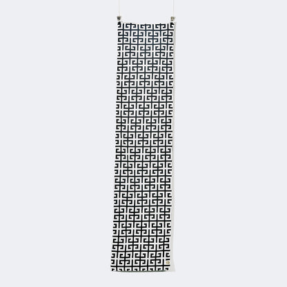 Designer’s Pattern Table Runner (The Maze)